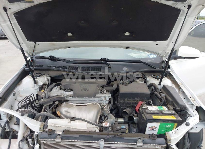 Photo 10 of 2017 Toyota Camry SE (VIN 4T1BF1FK2HU443174)