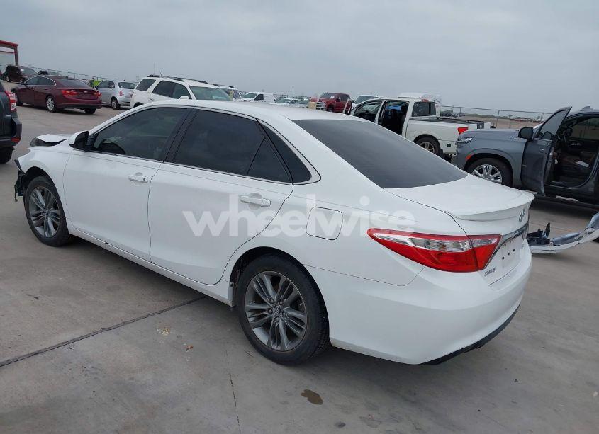 Photo 3 of 2017 Toyota Camry SE (VIN 4T1BF1FK2HU443174)