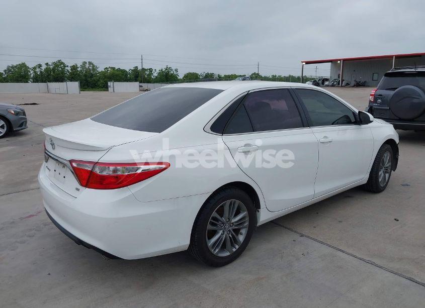 Photo 4 of 2017 Toyota Camry SE (VIN 4T1BF1FK2HU443174)