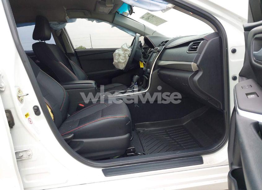 Photo 5 of 2017 Toyota Camry SE (VIN 4T1BF1FK2HU443174)