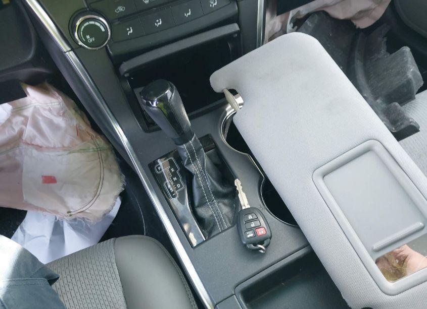 Photo 11 of 2017 Toyota Camry SE (VIN 4T1BF1FK2HU633928)