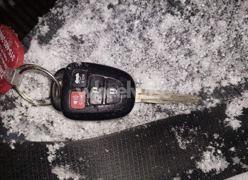 Photo 11 of 2017 Toyota Camry SE (VIN 4T1BF1FK2HU636991)