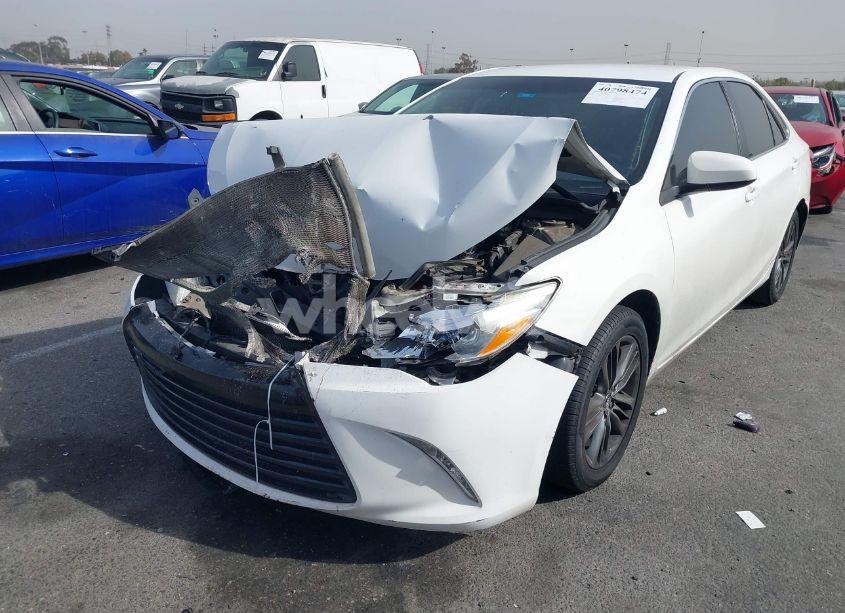 Photo 2 of 2017 Toyota Camry SE (VIN 4T1BF1FK2HU639664)