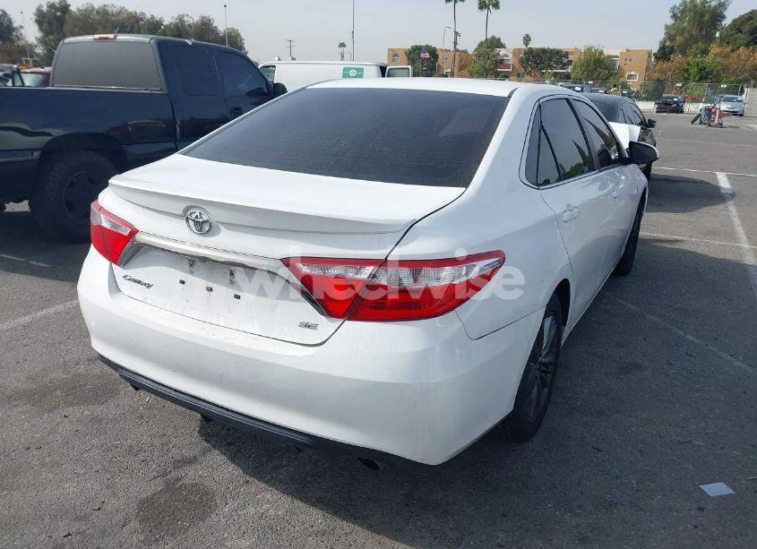 Photo 4 of 2017 Toyota Camry SE (VIN 4T1BF1FK2HU639664)