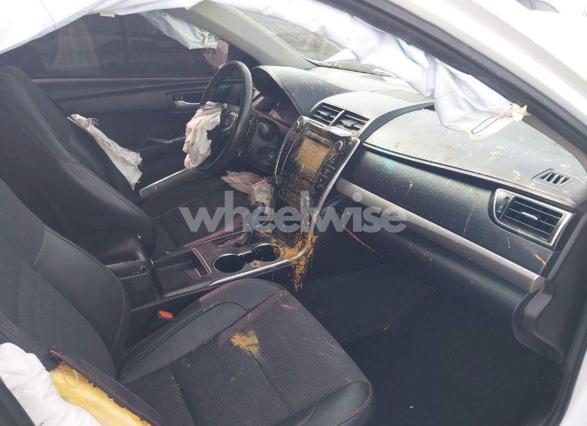 Photo 5 of 2017 Toyota Camry SE (VIN 4T1BF1FK2HU639664)