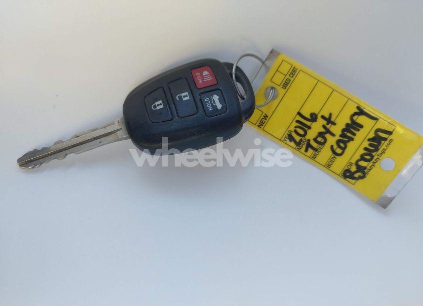 Photo 11 of 2017 Toyota Camry SE (VIN 4T1BF1FK2HU658702)