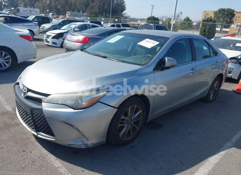 Photo 2 of 2017 Toyota Camry SE (VIN 4T1BF1FK2HU661910)