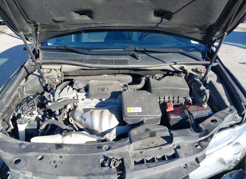 Photo 10 of 2017 Toyota Camry LE (VIN 4T1BF1FK2HU670073)