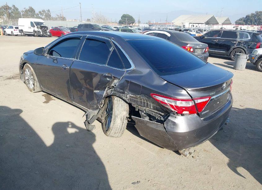 Photo 3 of 2017 Toyota Camry SE (VIN 4T1BF1FK2HU679291)