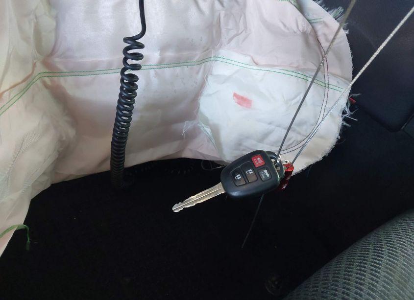 Photo 11 of 2017 Toyota Camry SE (VIN 4T1BF1FK2HU698049)