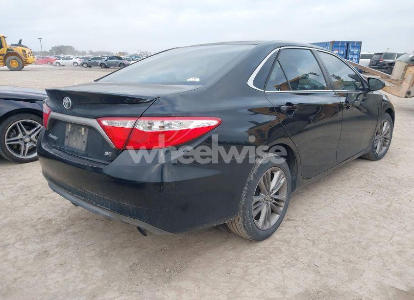 Photo 4 of 2017 Toyota Camry SE (VIN 4T1BF1FK2HU704934)