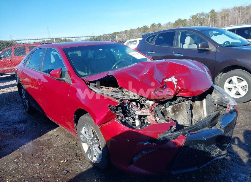 2017 Toyota Camry SE (VIN 4T1BF1FK2HU709115) main photo