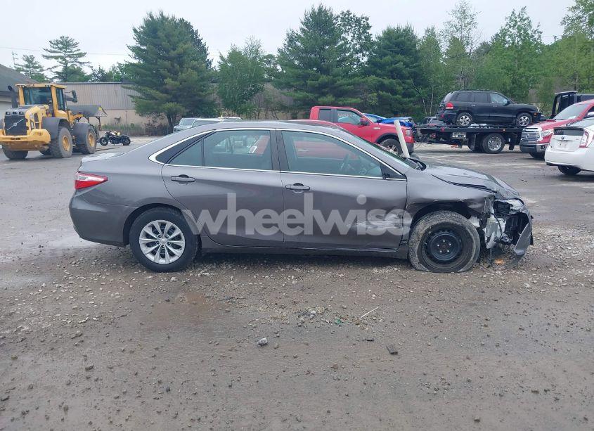 Photo 13 of 2017 Toyota Camry LE (VIN 4T1BF1FK2HU716534)