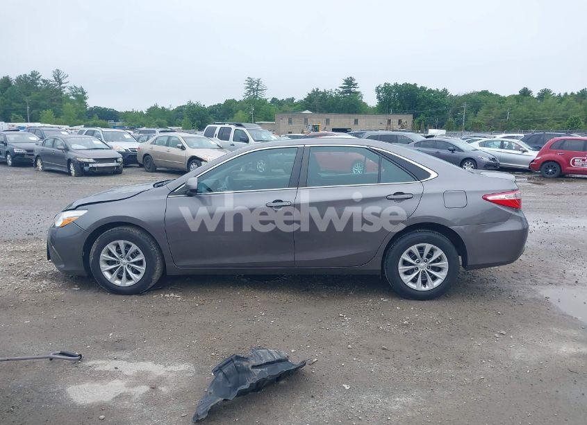 Photo 14 of 2017 Toyota Camry LE (VIN 4T1BF1FK2HU716534)