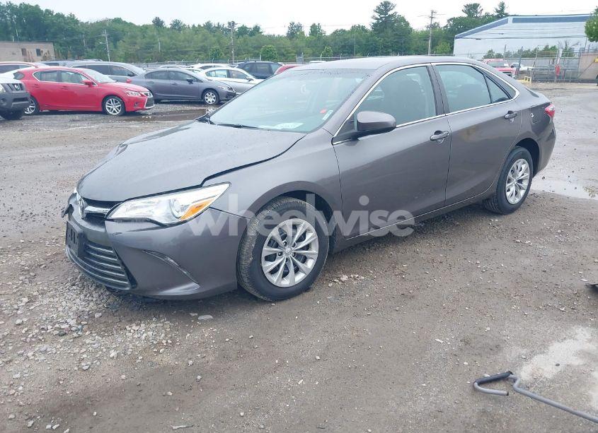 Photo 2 of 2017 Toyota Camry LE (VIN 4T1BF1FK2HU716534)