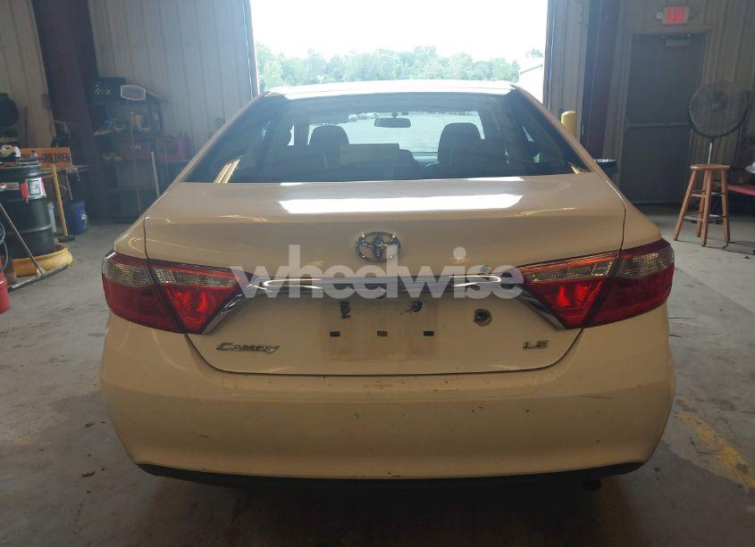 Photo 16 of 2017 Toyota Camry LE (VIN 4T1BF1FK2HU718946)