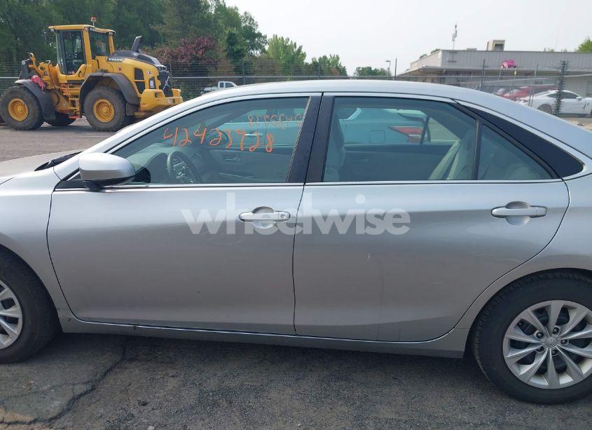 Photo 14 of 2017 Toyota Camry LE (VIN 4T1BF1FK2HU722026)