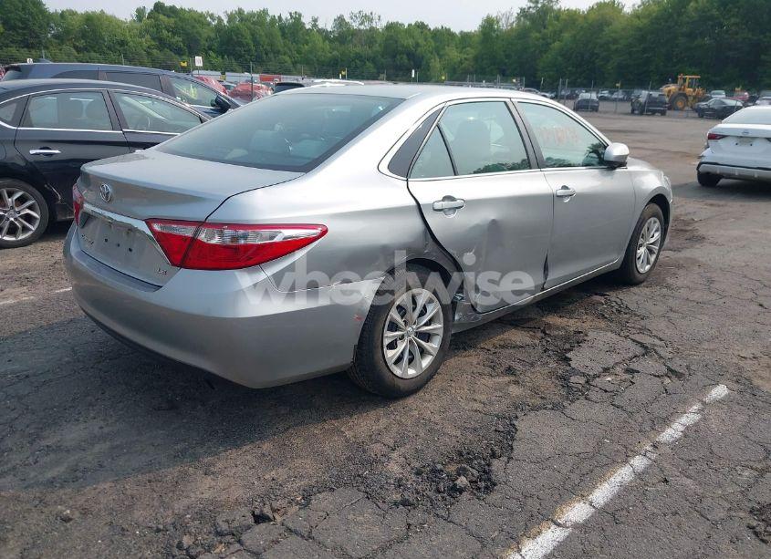 Photo 4 of 2017 Toyota Camry LE (VIN 4T1BF1FK2HU722026)