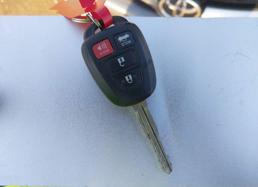 Photo 10 of 2017 Toyota Camry LE (VIN 4T1BF1FK2HU751431)