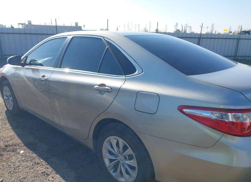 Photo 13 of 2017 Toyota Camry LE (VIN 4T1BF1FK2HU751431)