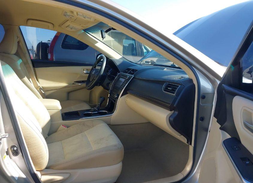 Photo 4 of 2017 Toyota Camry LE (VIN 4T1BF1FK2HU751431)