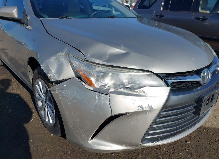 Photo 5 of 2017 Toyota Camry LE (VIN 4T1BF1FK2HU751431)