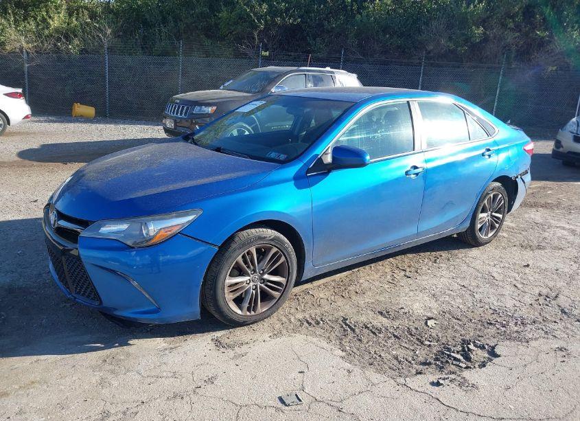 Photo 2 of 2017 Toyota Camry SE (VIN 4T1BF1FK2HU751641)