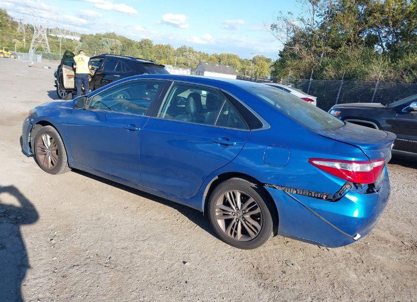 Photo 3 of 2017 Toyota Camry SE (VIN 4T1BF1FK2HU751641)