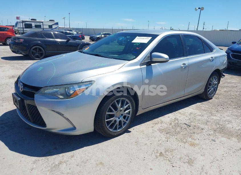 Photo 2 of 2017 Toyota Camry SE (VIN 4T1BF1FK2HU757746)