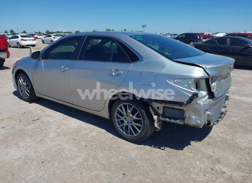 Photo 3 of 2017 Toyota Camry SE (VIN 4T1BF1FK2HU757746)