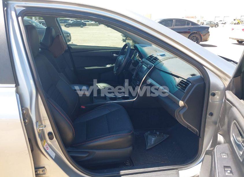 Photo 5 of 2017 Toyota Camry SE (VIN 4T1BF1FK2HU757746)