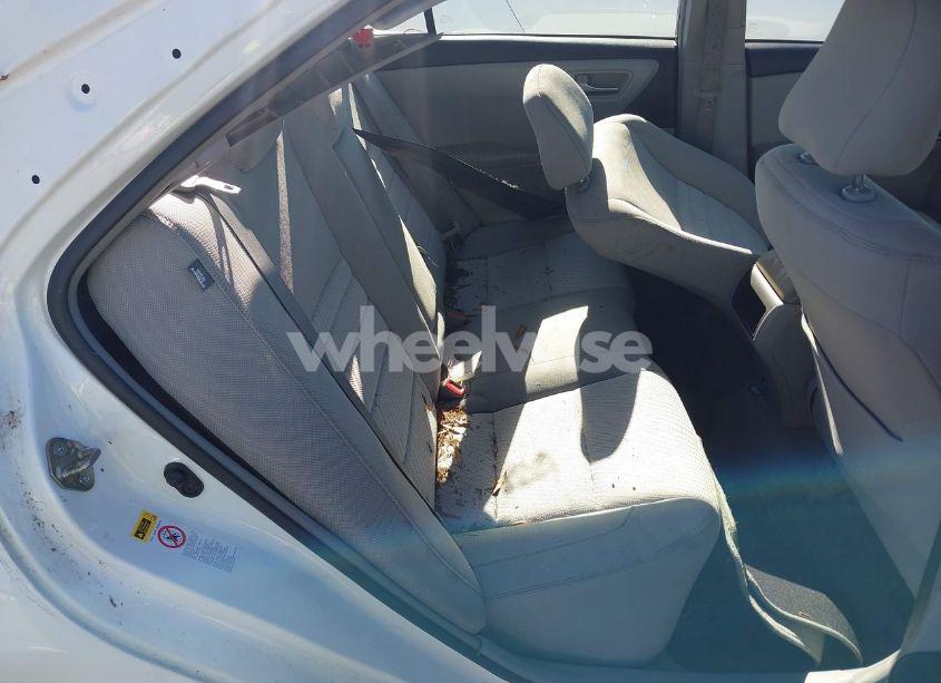 Photo 8 of 2017 Toyota Camry LE (VIN 4T1BF1FK2HU772909)