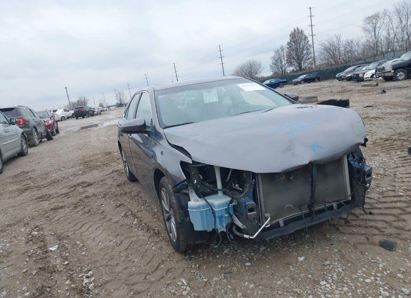 2017 Toyota Camry XLE (VIN 4T1BF1FK2HU793159) main photo