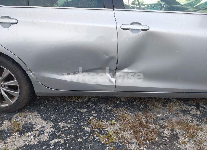 Photo 6 of 2017 Toyota Camry XLE (VIN 4T1BF1FK2HU814057)