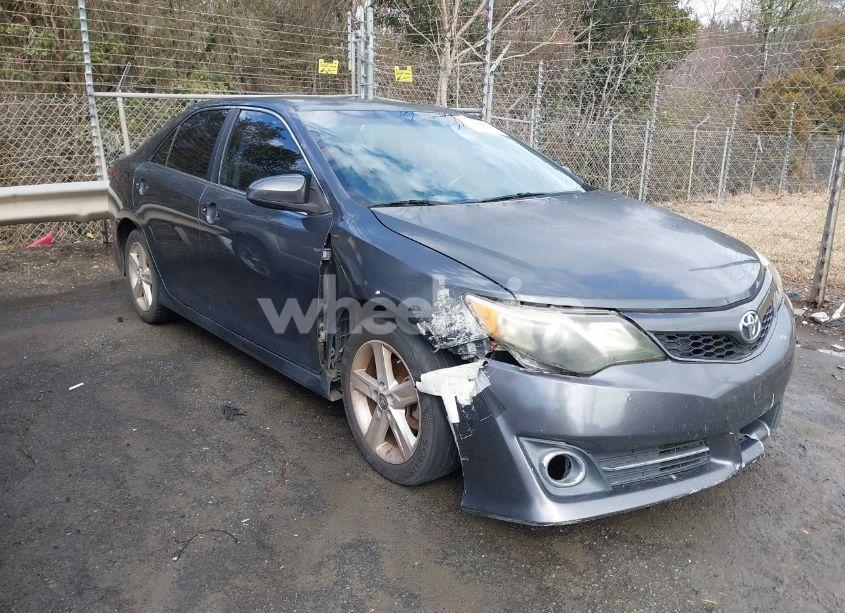 2012 Toyota Camry SE (VIN 4T1BF1FK3CU022850) main photo