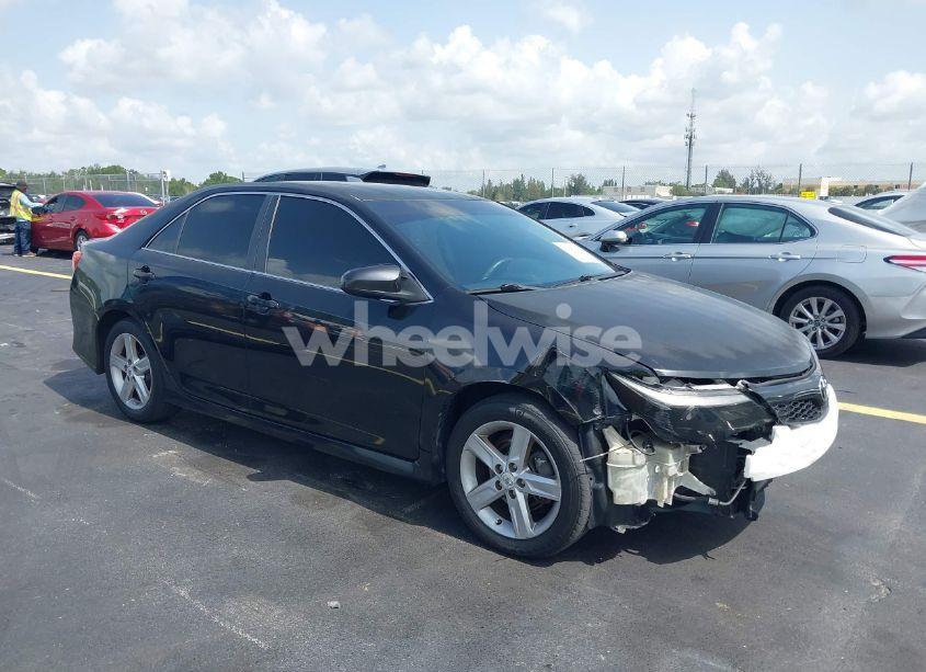 2012 Toyota Camry SE (VIN 4T1BF1FK3CU047313) main photo