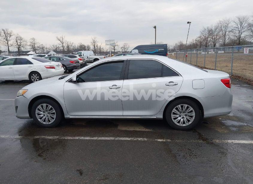 Photo 14 of 2012 Toyota Camry LE (VIN 4T1BF1FK3CU051880)