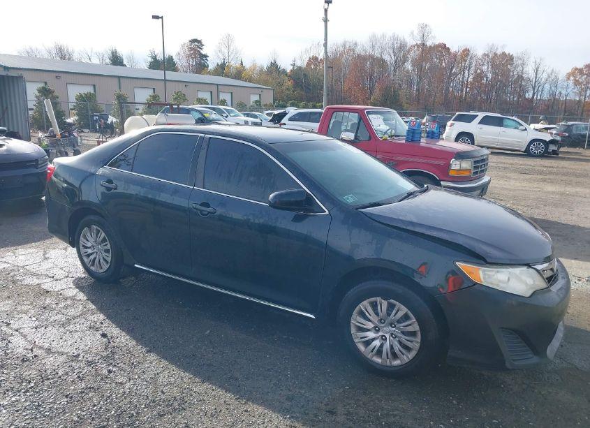 2012 Toyota Camry LE (VIN 4T1BF1FK3CU072941) main photo