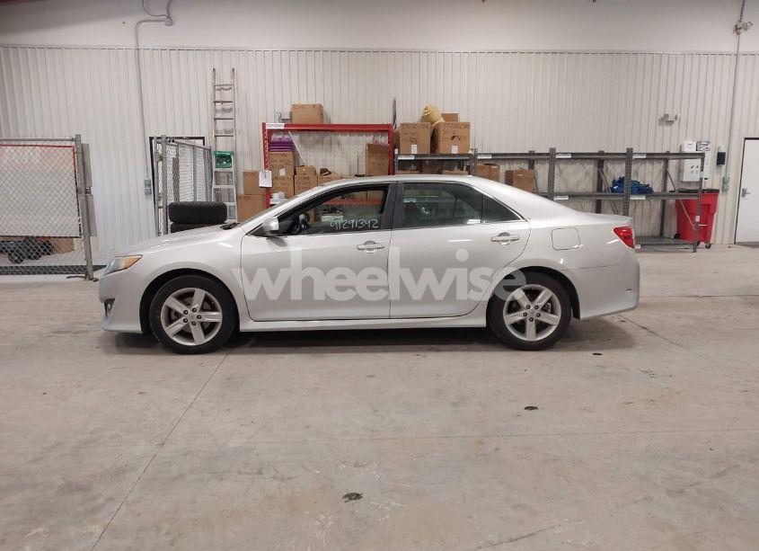 Photo 14 of 2012 Toyota Camry SE (VIN 4T1BF1FK3CU083907)