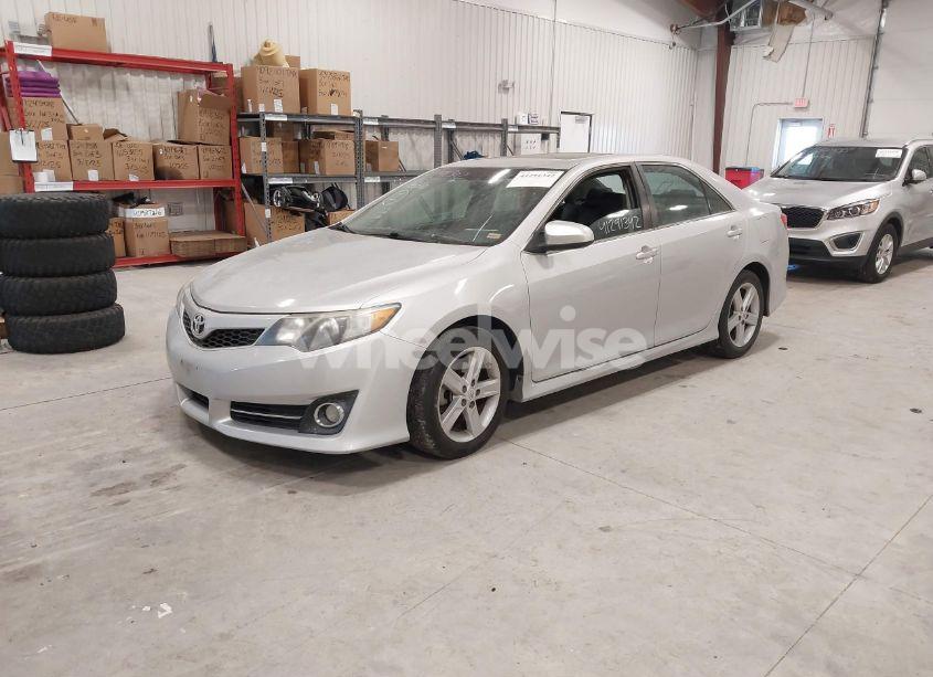 Photo 2 of 2012 Toyota Camry SE (VIN 4T1BF1FK3CU083907)