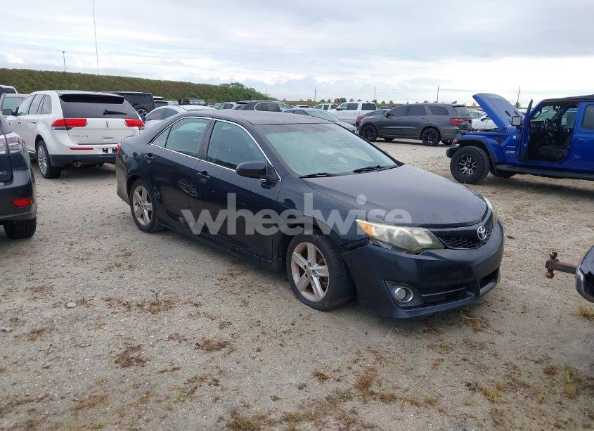 2012 Toyota Camry SE (VIN 4T1BF1FK3CU087455) main photo