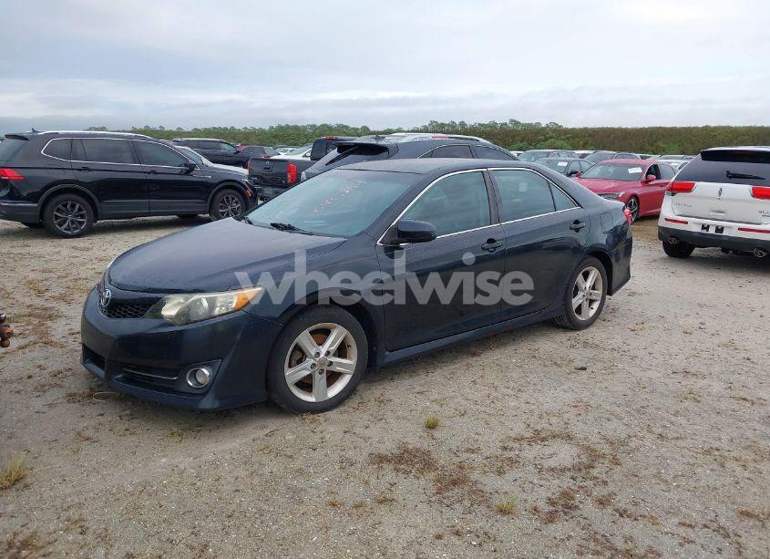 Photo 2 of 2012 Toyota Camry SE (VIN 4T1BF1FK3CU087455)