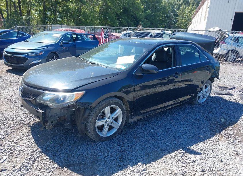 Photo 2 of 2012 Toyota Camry SE (VIN 4T1BF1FK3CU087553)