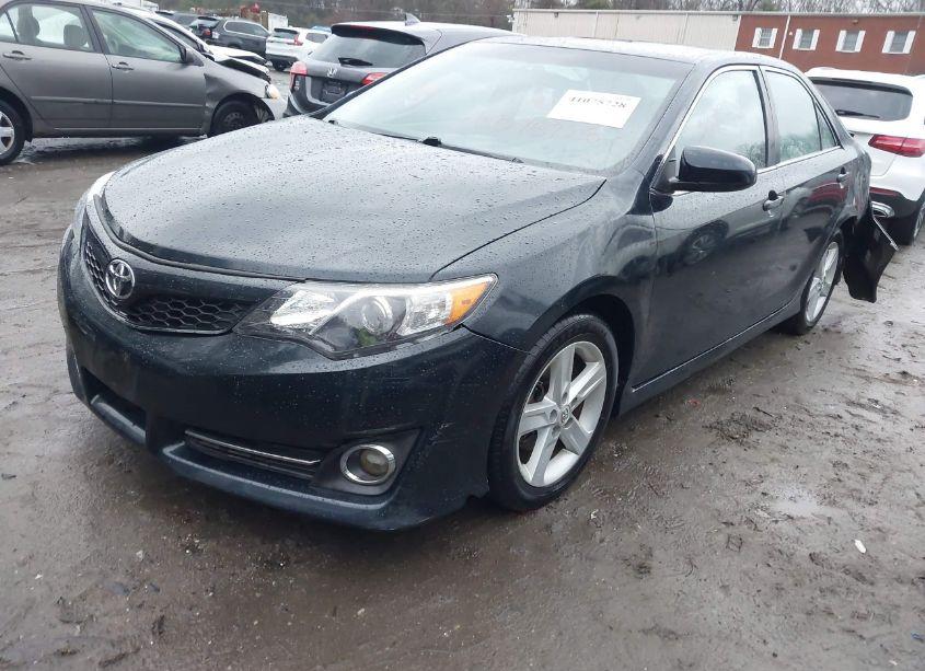 Photo 2 of 2012 Toyota Camry SE (VIN 4T1BF1FK3CU131762)