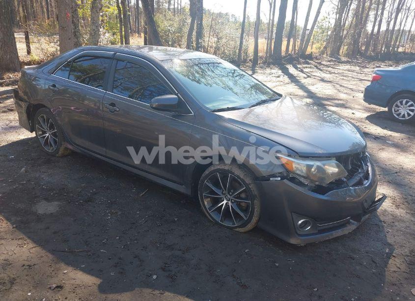 2012 Toyota Camry SE (VIN 4T1BF1FK3CU147220) main photo