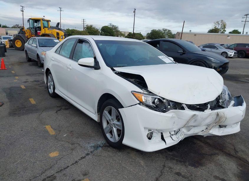 2012 Toyota Camry SE (VIN 4T1BF1FK3CU155334) main photo