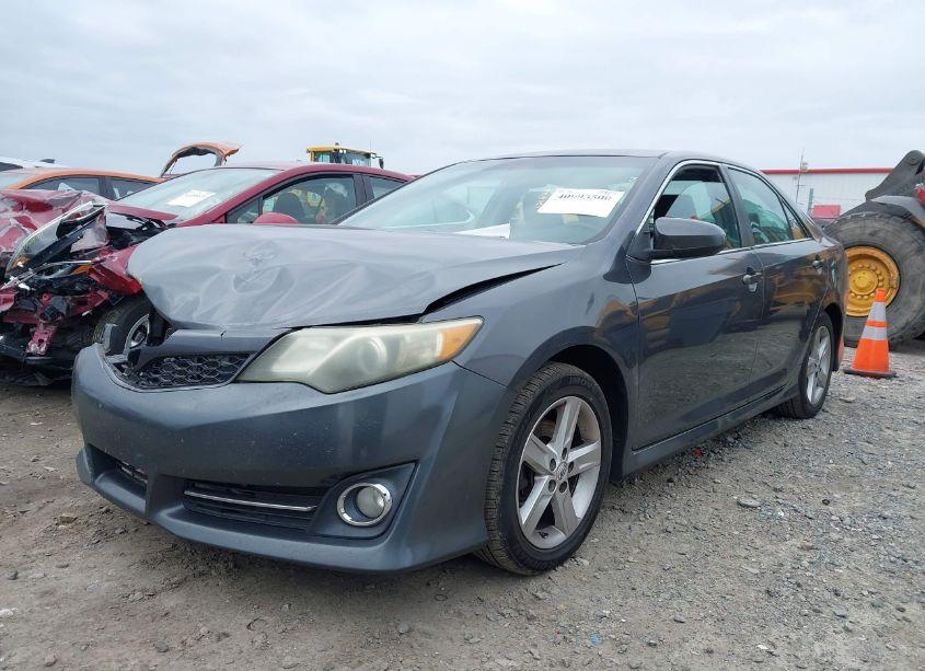 Photo 2 of 2012 Toyota Camry SE (VIN 4T1BF1FK3CU173851)