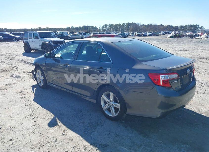 Photo 3 of 2012 Toyota Camry SE (VIN 4T1BF1FK3CU192061)