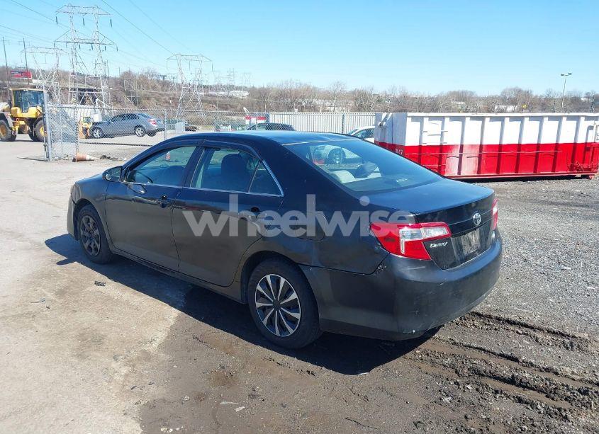 Photo 3 of 2012 Toyota Camry L (VIN 4T1BF1FK3CU512527)