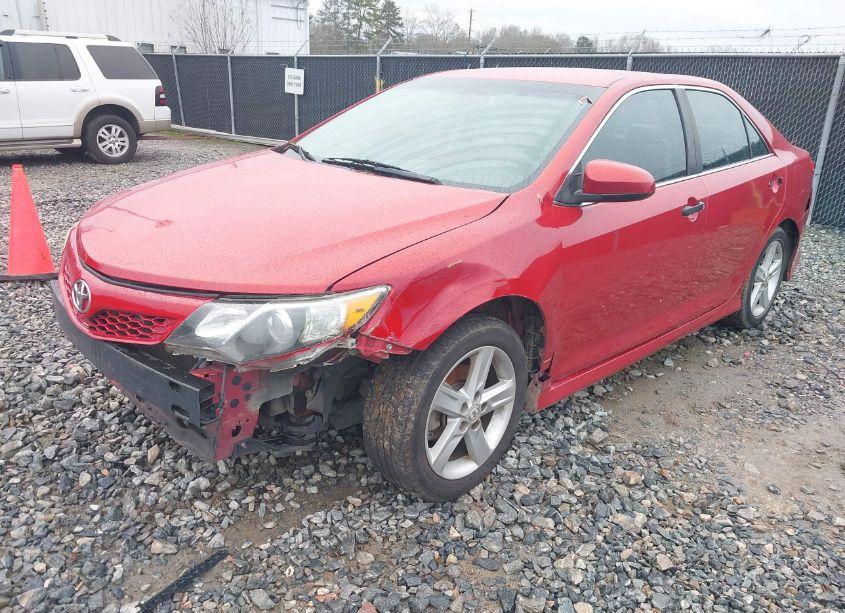 Photo 2 of 2012 Toyota Camry SE (VIN 4T1BF1FK3CU578852)